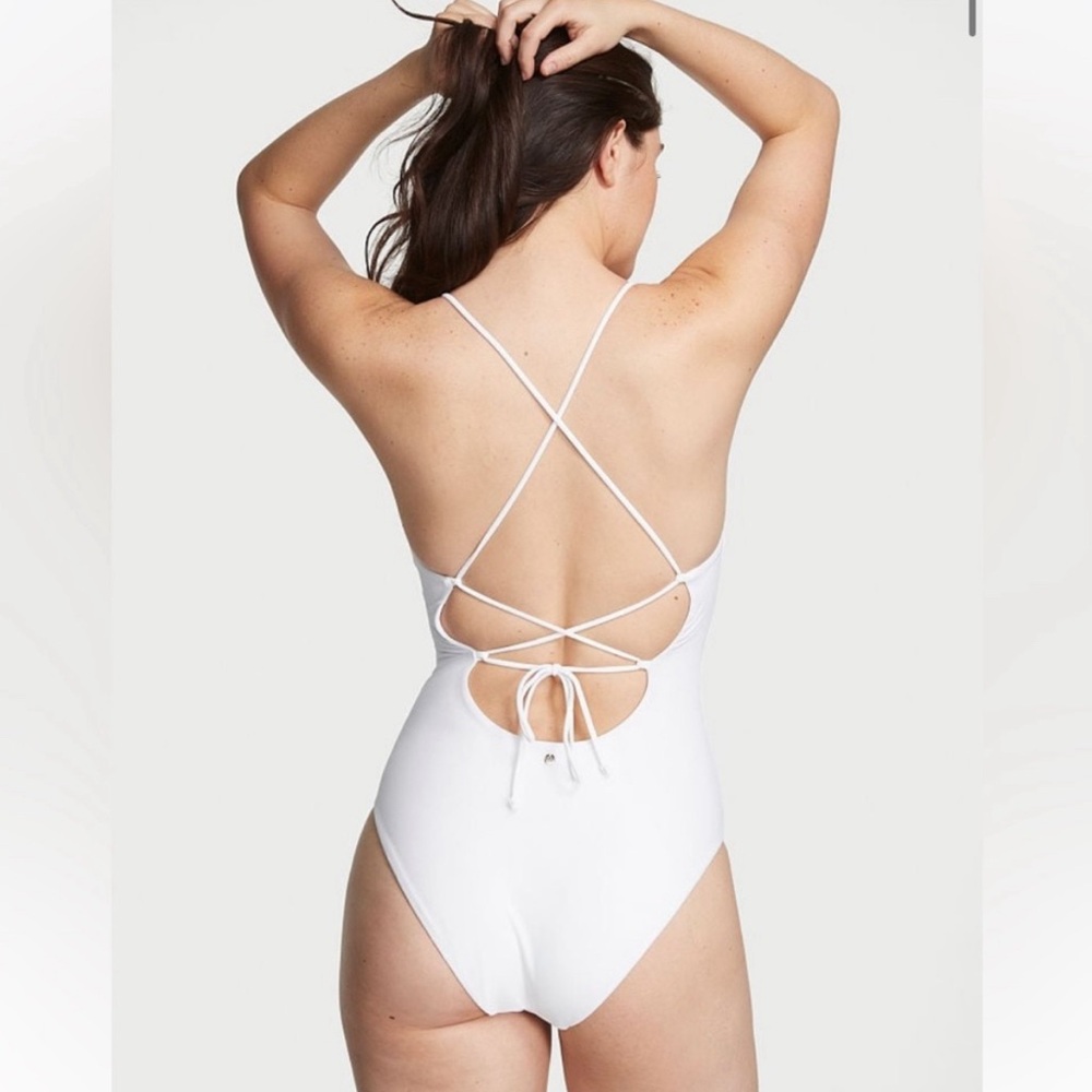 NWT Victoria’s Secret White Essential Scoop one piece